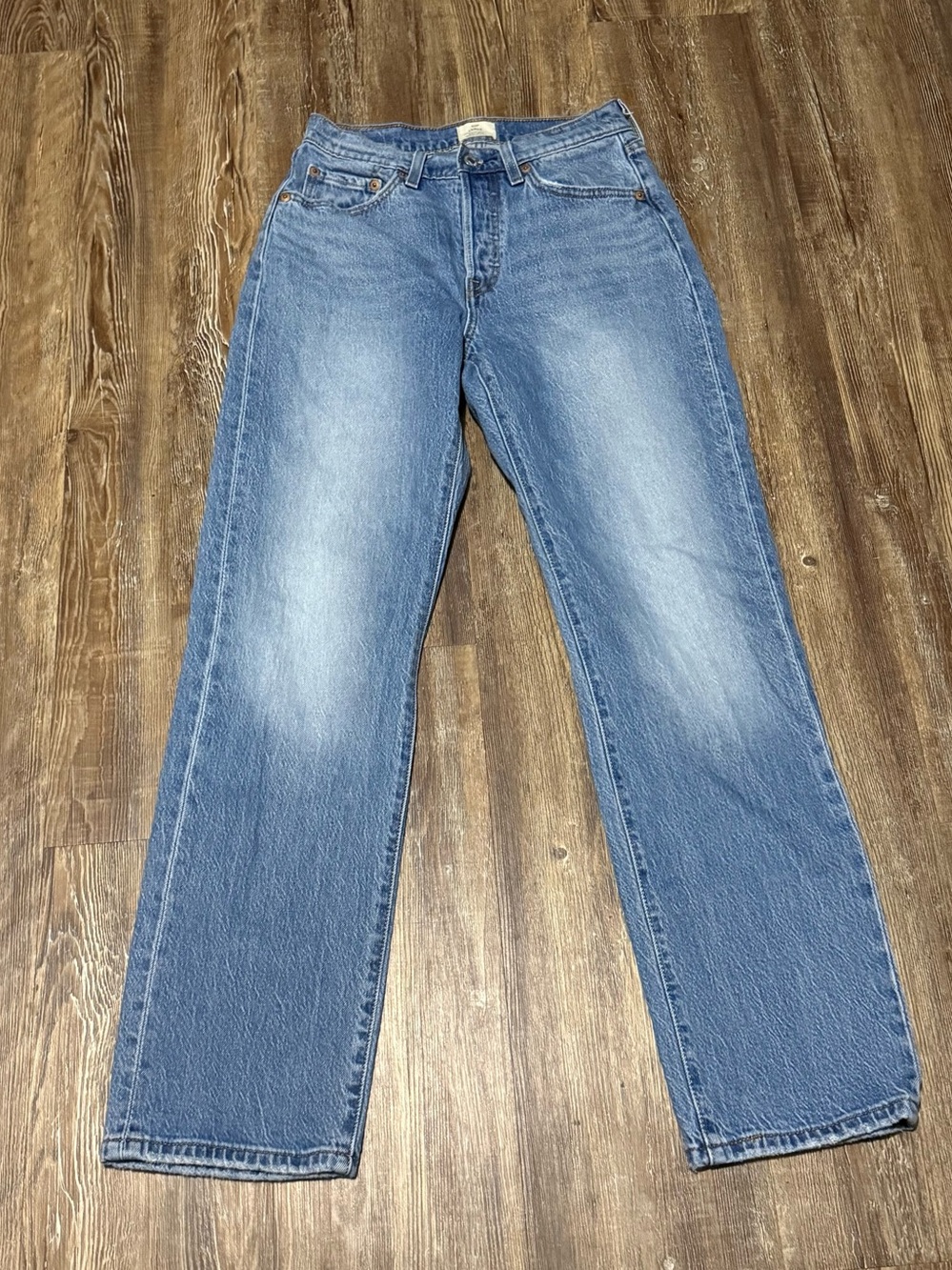 Levi's 501 Curve Jeans Women's 27 Button Fly Straight Leg Classic Wash Denim